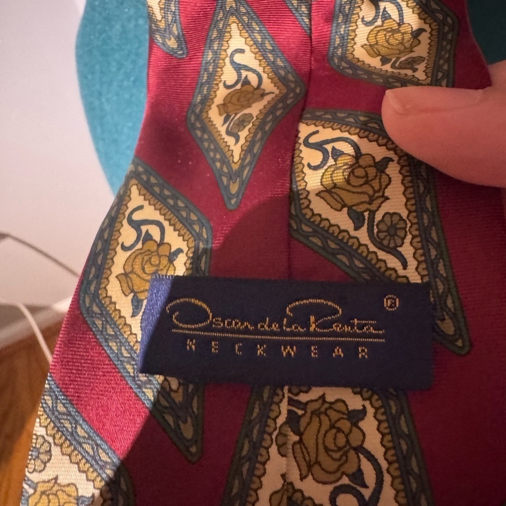 100% Silk Men’s Oscar de la Renta Patterned Tie - Picture 2 of 3